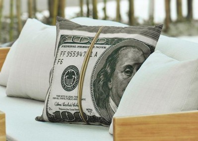 網(wǎng)易印像派“金錢(qián)抱”狂銷引領(lǐng)個(gè)性定制潮流