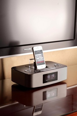 Philips® Docking System -- 
Featured in every one of our Executive Level rooms, our personalized Philips Docking System allows you to enjoy your own music to unwind while charging your iPad®, iPod® or iPhone®.
