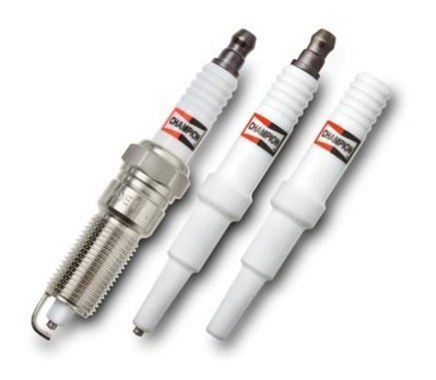 與之前的火花塞設計相比，輝門最新研制的SureFire Plus<br />陶瓷材料能夠承受更高電壓，進而增加缸壓，<br />從而提高發(fā)動機性能和燃油效率，同時減少CO2排放量。