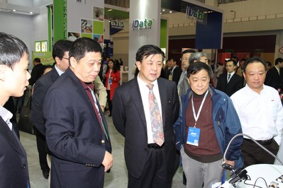 眾領導親臨展覽會現場調研、指導