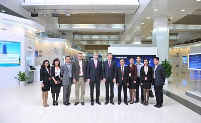 TUV 南德意志集團管理委員會主席施特克芬博士一行拜訪華為技術有限公司